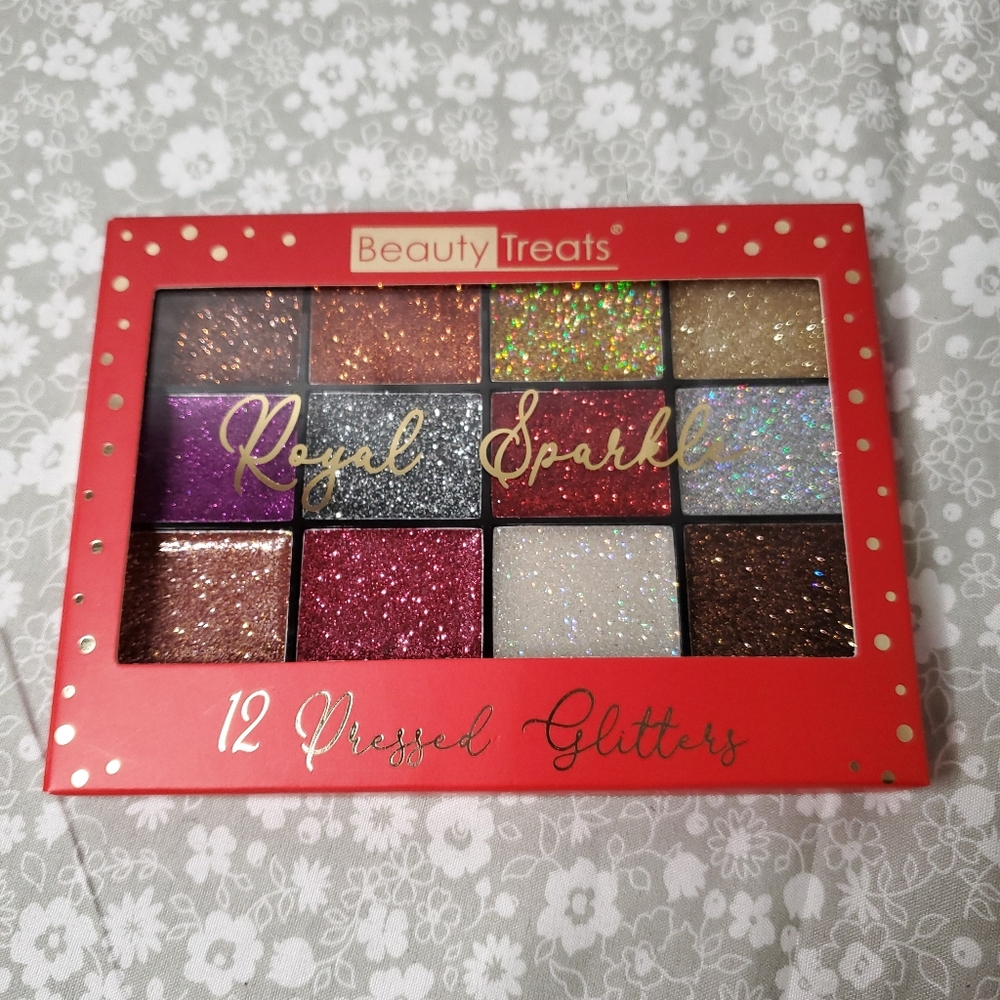 NIB Beauty Treats 12 Pressed Glitters